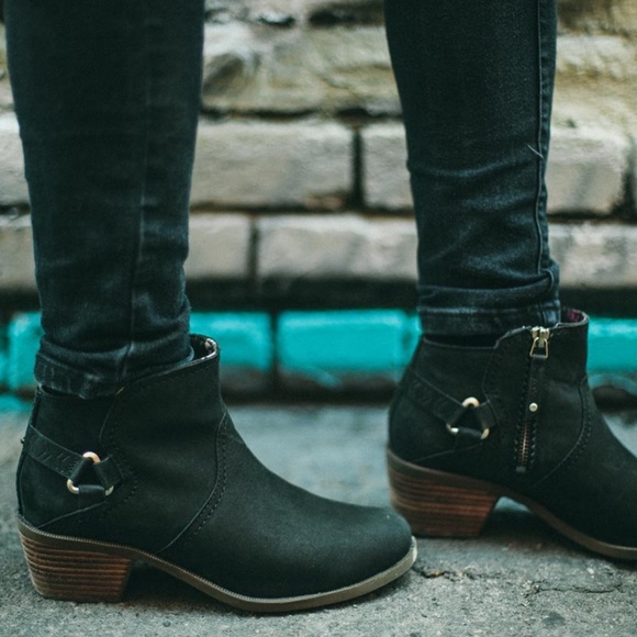teva ankle booties